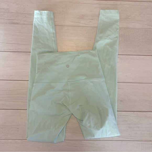 Lululemon Wunder Under Delicate Mint Green Sz 4 30 inseam - Picture 4 of 10